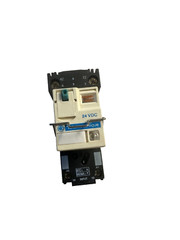 Schneider RXM2AB1BD Relay 24VDC w/ Telemecanique RXZE2S108M Base