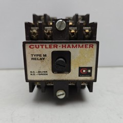 Cutler Hammer D26MB D26MD Type M Relay 120 Vac Coil N,O Contacts D26MPF Used