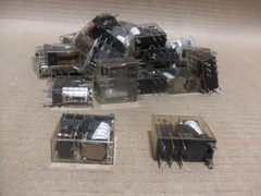 Lot of 33 OMRON G2R-212S-V-US Relay 24VDC Coil