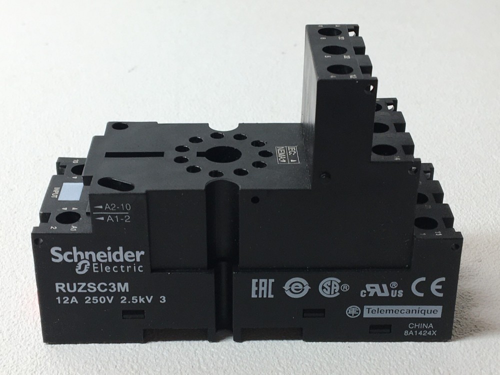 New! (Lot of 5) Schneider Electric RUZSC3M Relay Socket (#60140)