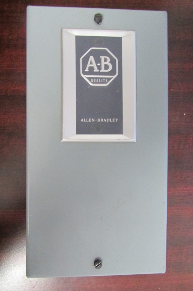 ALLEN BRADLEY 700 C401A1 10 Amp 120V Relay in a Nema 1 Enclosure 700 C400A1