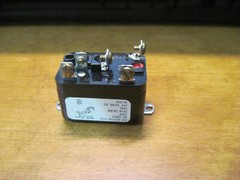 NOS 90-293 Steveco SPDT 24 V coil 8 amp 125 volt relay TYPE 84