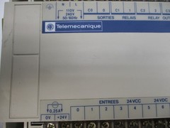 TELEMECANIQUE TSXDMF342A 120/240VAC 0.5/0.25A NSNP