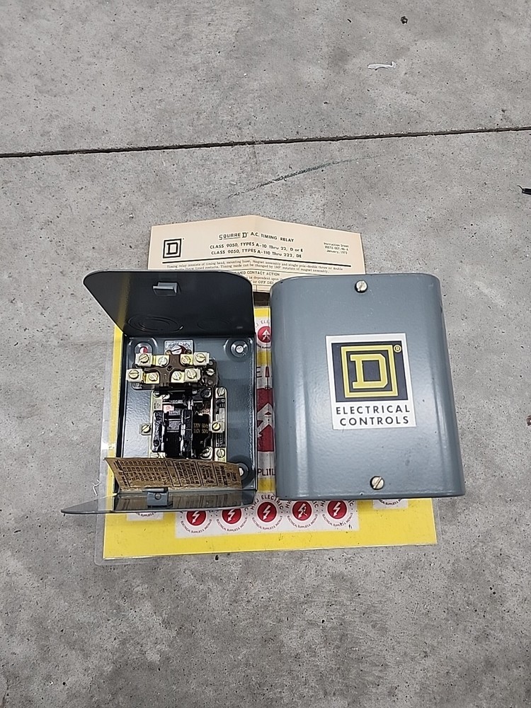Square D 9050 A0 10E Pneumatic Timing Relay 120V COIL & COVER