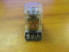 POTTER & BRUMFIELD RELAY W/ BASE 120V, CAT# KRP-11AG-120 .. VM-68P