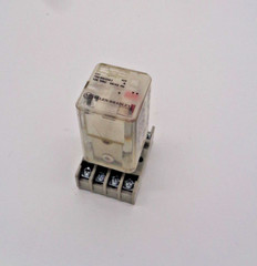 ALLEN BRADLEY 700-HA32A1 SER A RELAY W 700-HN125 SER A BASE
