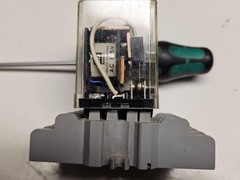 Aromat 3PDT relay P&B mounting socket. Used