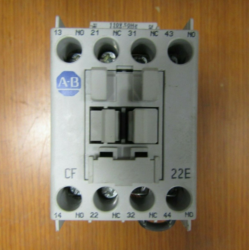 😏ALLEN BRADLEY 20 AMP CONTROL RELAY 600 VAC 3 PHASE 700-CF220