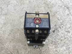 Allen Bradley 700-P400A1 110/115-120 VAC Coil Relay 700-PB40 Type P Ser A