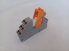 Phoenix Contact Socket Element + RIF-1-BPT/2×21 / 2900931 Relay + 2961192