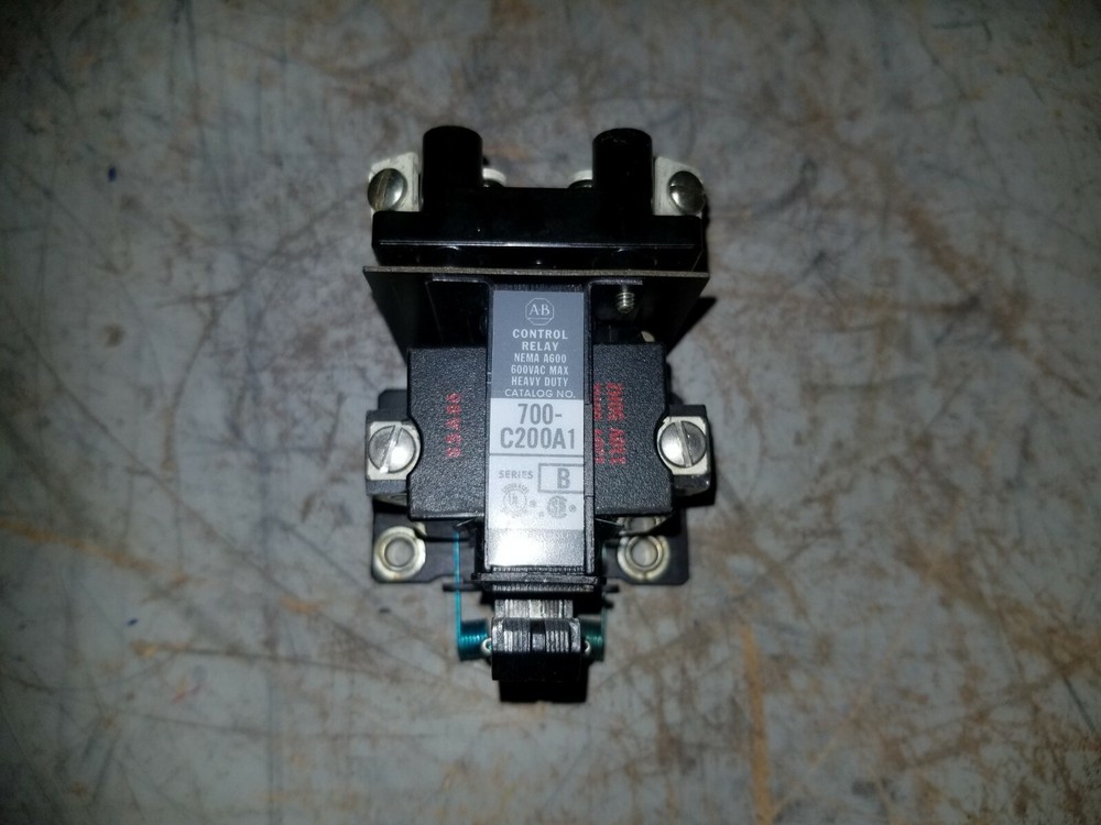 Allen Bradley Control Relay, 600VAC, Series B, 700-C200A1, 85A86