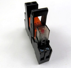 Schrack RT314024 Relay w/ Schrack RT78726 Socket & EM-18