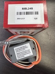 New Never Used Functional Devices RIBL24B Enclosed SPDT Latching Relay