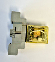 IDEC RH2B-UL RELAY 120VAC 50/60HZ W/ SH2B-05 SOCKET 10A 300V ***LOTOF2***