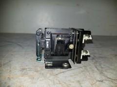 Allen Bradley Control Relay, 600VAC, Series B, 700-C200A1, 85A86