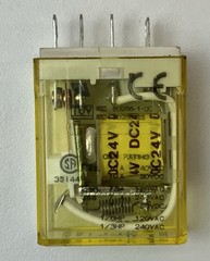 IDEC RH1B-U RELAY 24VDC