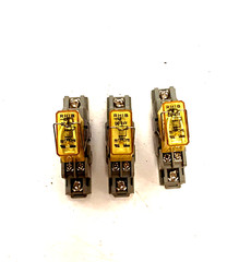 IDEC RHIB-U DC24V CONTACT RELAY, WUTH SH1B-5 10A 300V BASE LOT OF 3