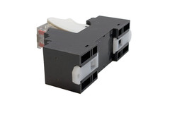 OMRON TYPE MY4 RELAY 24VDC WITH OMRON PYF14T BASE