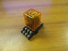 Deltrol Controls Relay w/ Base, 10A, Cat# 1663PDT … VO-28F