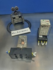 Telemecanique RUN31A21 Relay 24VDC =Used= LOT OF 2 = RUN31A21BD