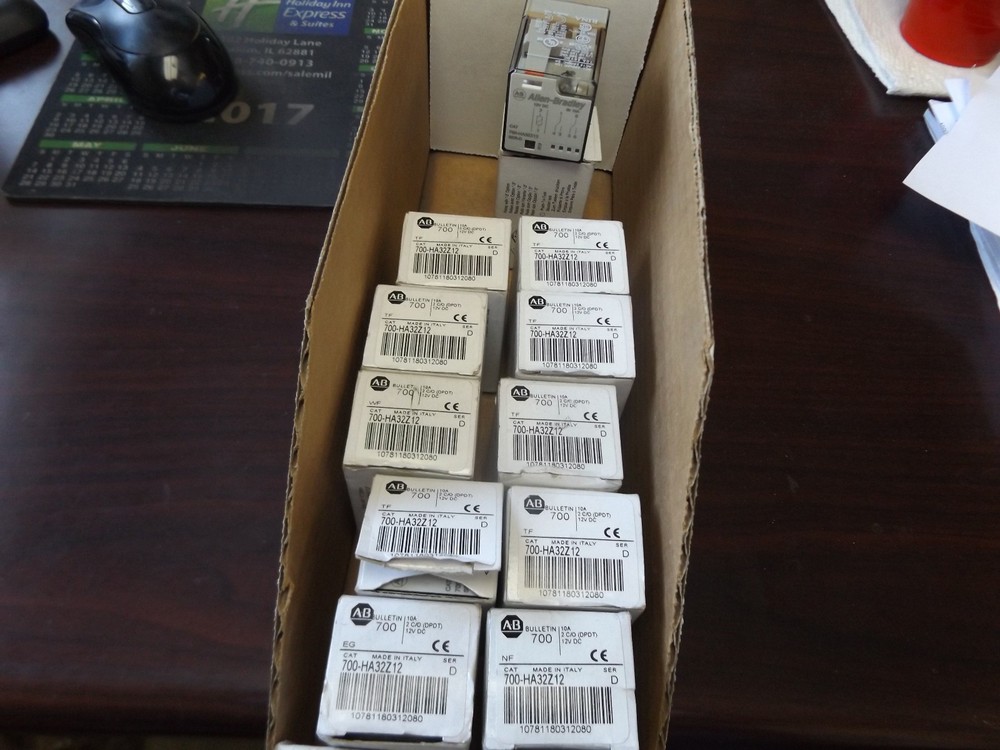 WHOLESALE ALLEN BRADLEY 700-HA32Z12 RELAY LOT OF 11 NEW OLD STOCK