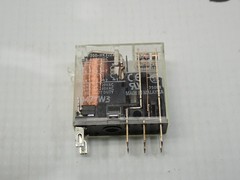 ALLEN BRADLEY 700-HK32Z24 RELAY 24V DC SER A 5 Amp DPDT NEW