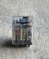 ALLEN BRADLEY 700-HF32A1 SER A RELAY 120VAC 8 PIN