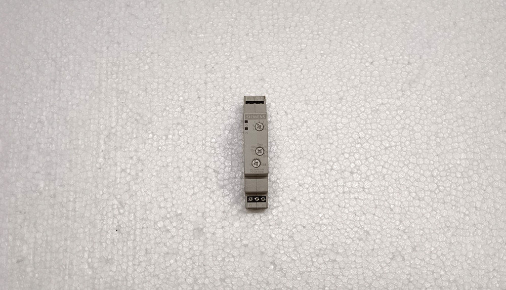 SIEMENS 7PV1508-1AW30 Timer Relay , A1/A2 12-240V AC/DC