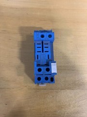 Finder DIN -Rail/Panel mount screw terminal 96.72 socket for 56.32 relay
