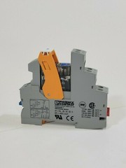 Phoenix Contact Power Relay w/Ord No.2900930 RIF-1-BSC/2X21 Socket 24VDC