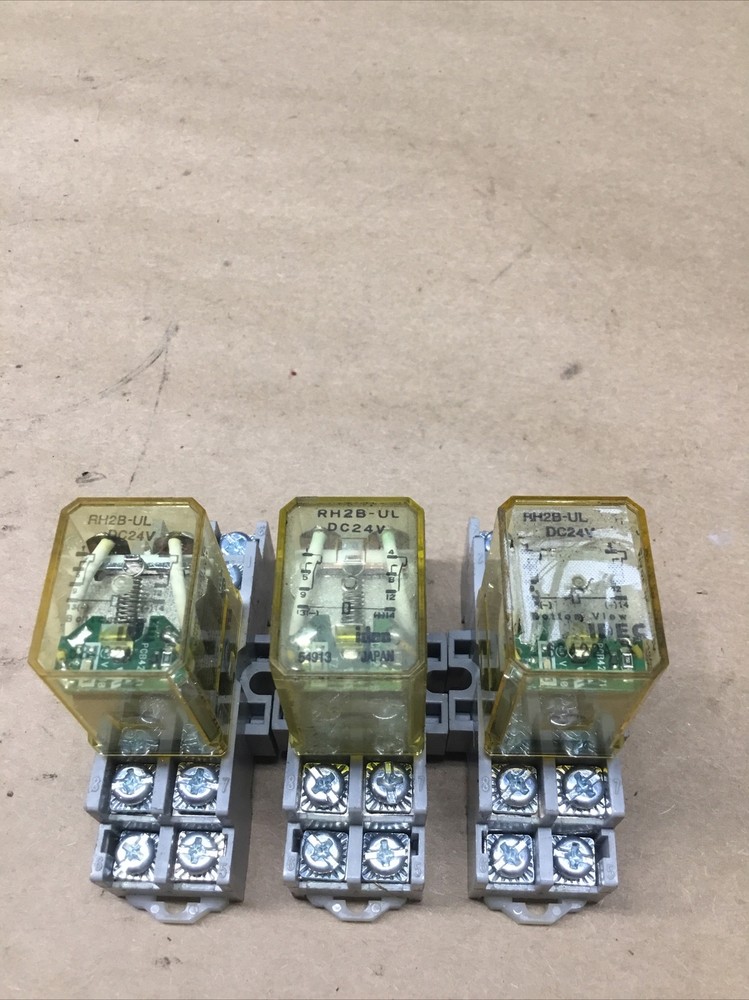 IDEC RH2B-UL DC24V RELAY W/ Base Lot Of 3 #715K150