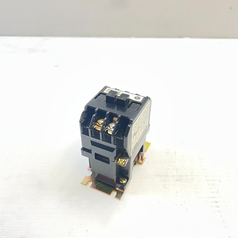 WESTINGHOUSE BF11F Industrial Control Relay BF Relay 300V 1NO-1NC 120VAC